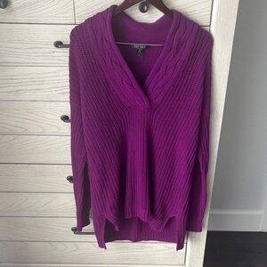 Lauren Ralph Lauren V-Neck Sweater in Rich Purple